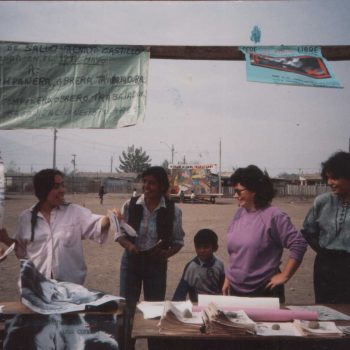 (1984) Monitoras de Salud en actividad comunitaria